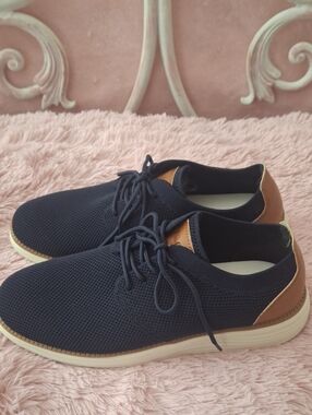 VILOCY Men's Navy Knit Lace-Up Sneakers with Brown Trim NWOB